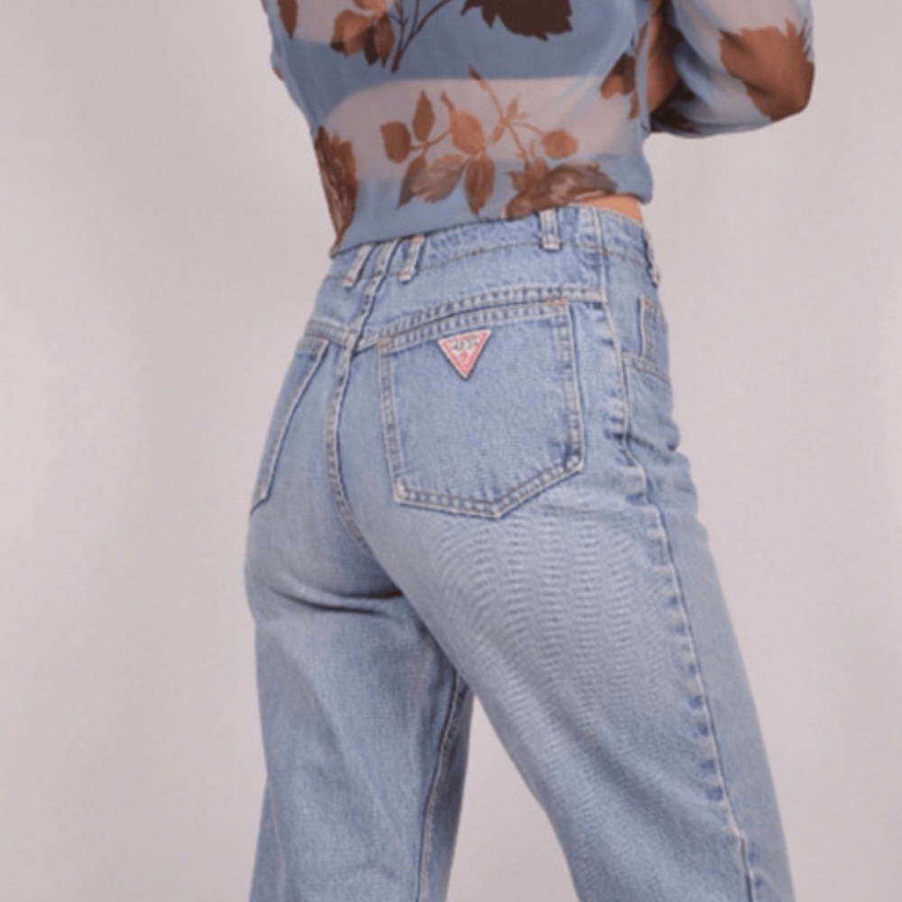 Vintage Guess Jeans True Vintage Light Blue Tapered Mid Rise Distressed Mom Jean